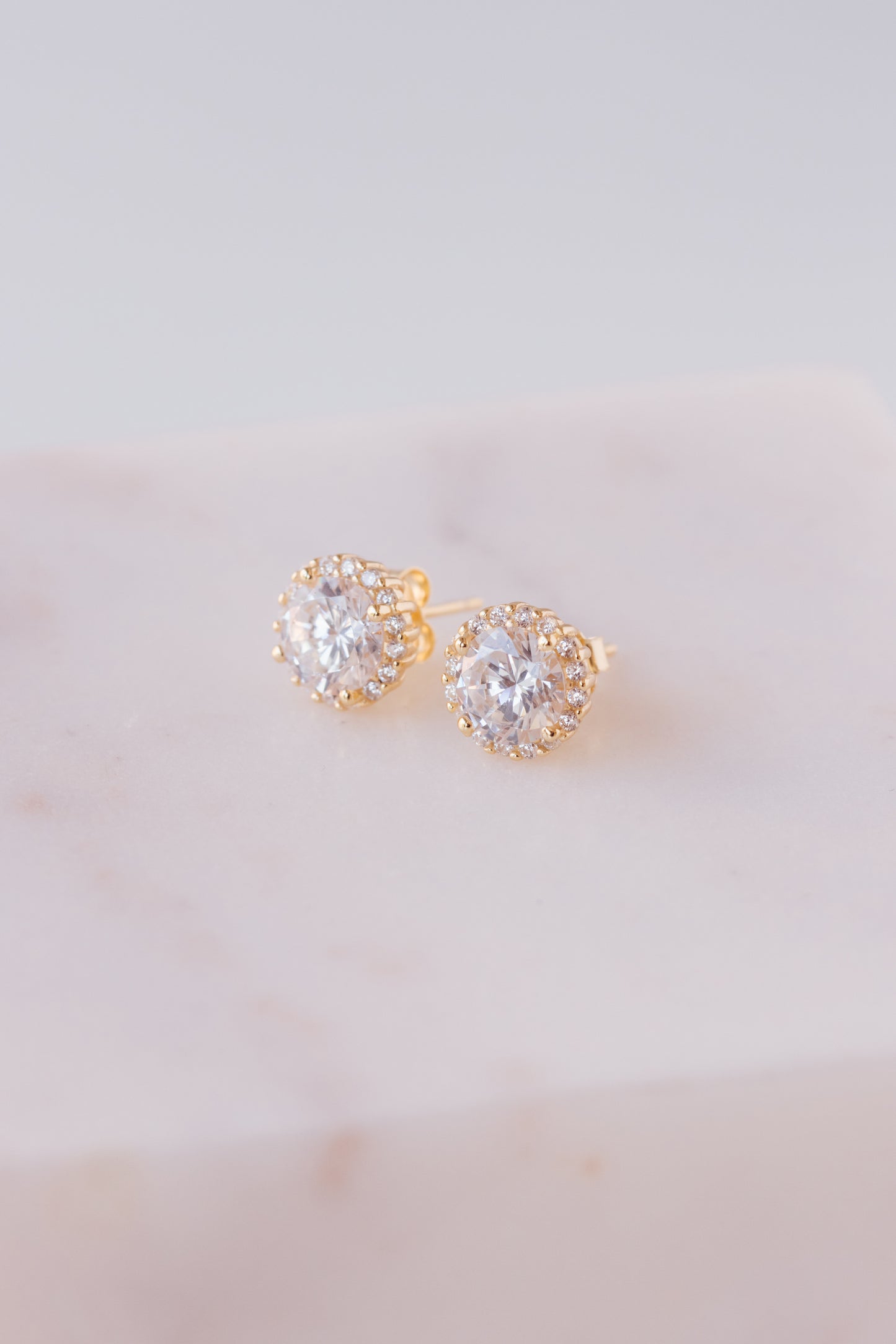 CZ LOVE THIS EARRING GOLD!