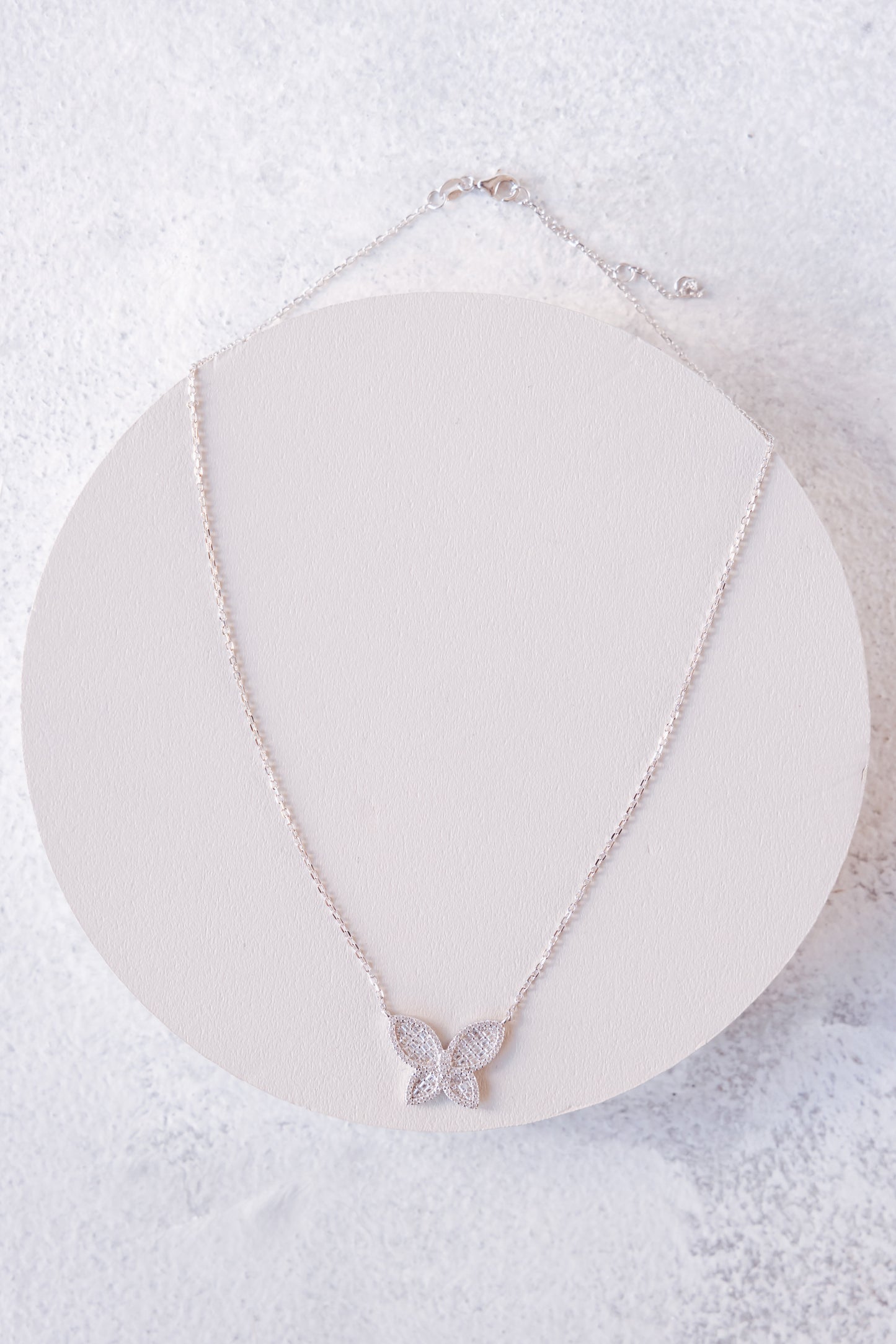 Lilly Butterfly Necklace (silver color)