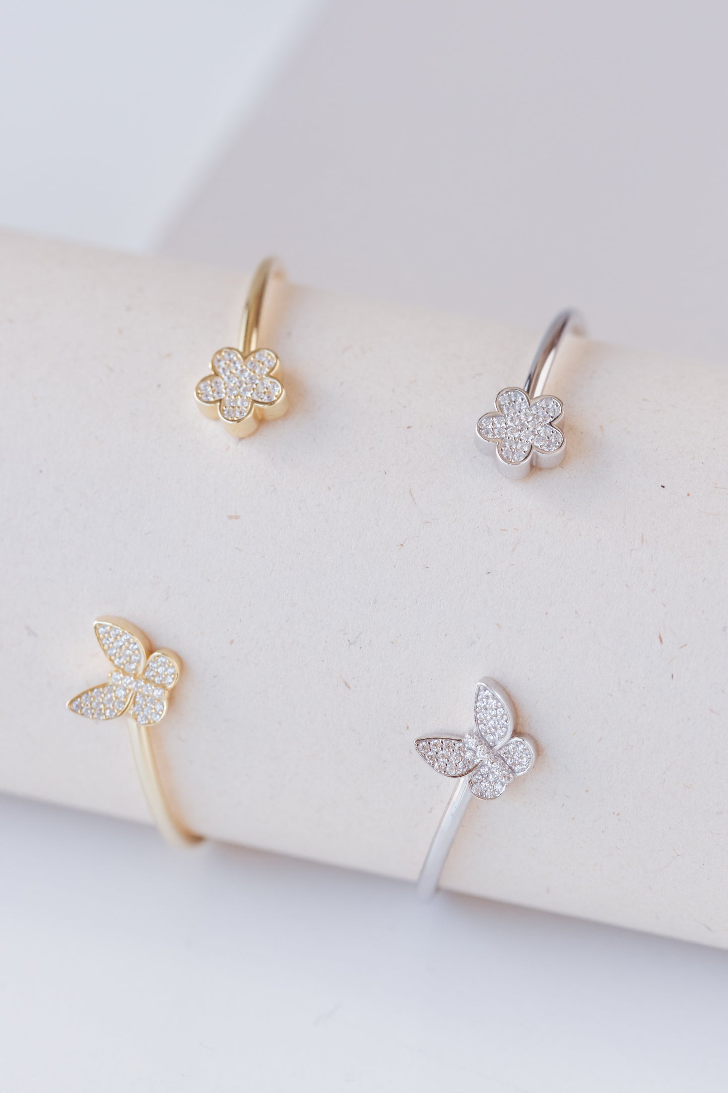 SO CUTE BUTTERFLY FLOWER BRACELET